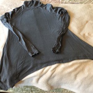 BCBG Adorable top!!